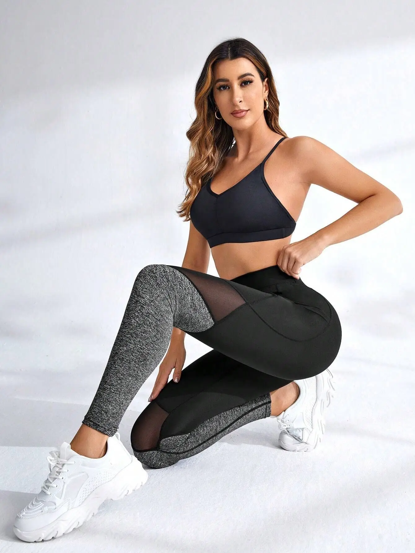 Seamless Sexy Mesh Spliced Leggings Women with Pocket Leggings High Waist Push Up Butt Gym Trainning Fashion Slim Yoga Tights
