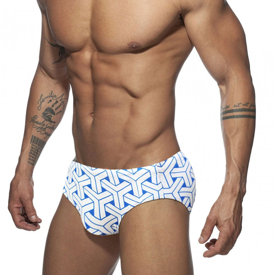 Sexy Print Pouch Swimwear Mens Swim Briefs with Pad Man Swimming Trunks Fast Dry Beach Surf Bathing Suit Bikini Men Swimsuit