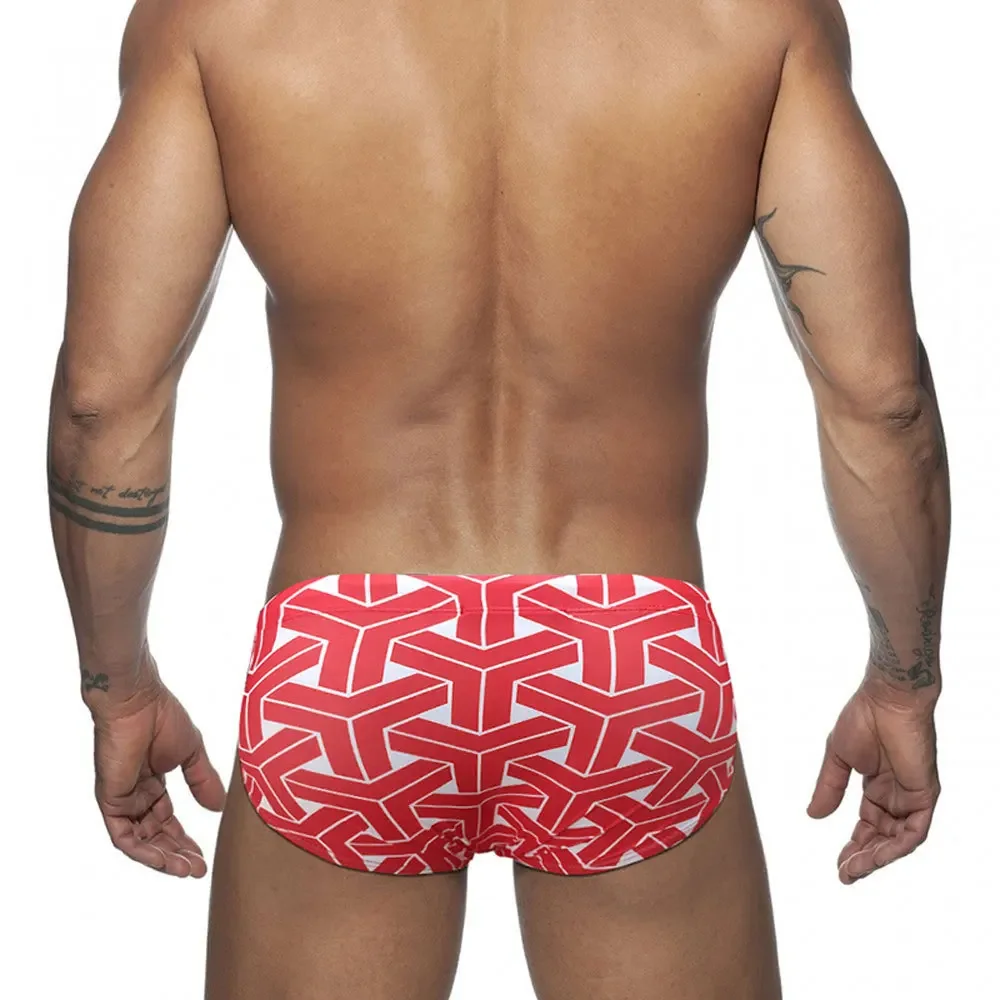 Sexy Print Pouch Swimwear Mens Swim Briefs with Pad Man Swimming Trunks Fast Dry Beach Surf Bathing Suit Bikini Men Swimsuit