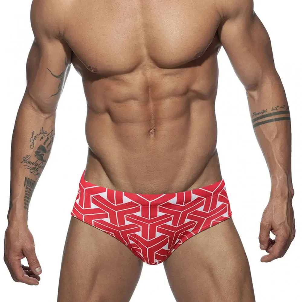 Sexy Print Pouch Swimwear Mens Swim Briefs with Pad Man Swimming Trunks Fast Dry Beach Surf Bathing Suit Bikini Men Swimsuit