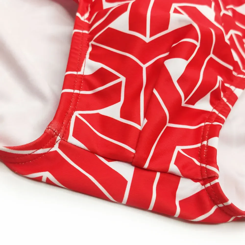 Sexy Print Pouch Swimwear Mens Swim Briefs with Pad Man Swimming Trunks Fast Dry Beach Surf Bathing Suit Bikini Men Swimsuit